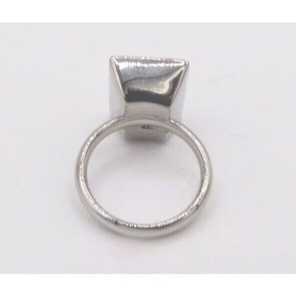 Large Cocktail Synthetic Emerald Ring Size 7 - Picture 2 of 3